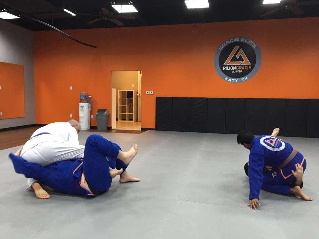 Rilion Gracie Academy - Katy,TX | 962 S Fry Rd, Katy, TX 77450, USA | Phone: (832) 291-3813