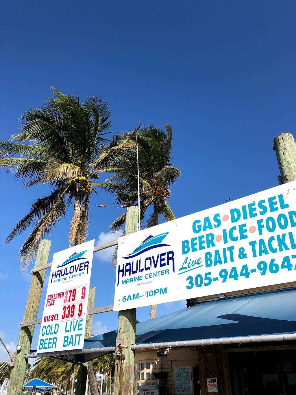 Haulover Point Marine Store | 13936 Collins Ave, Miami Beach, FL 33154, USA | Phone: (305) 944-9647