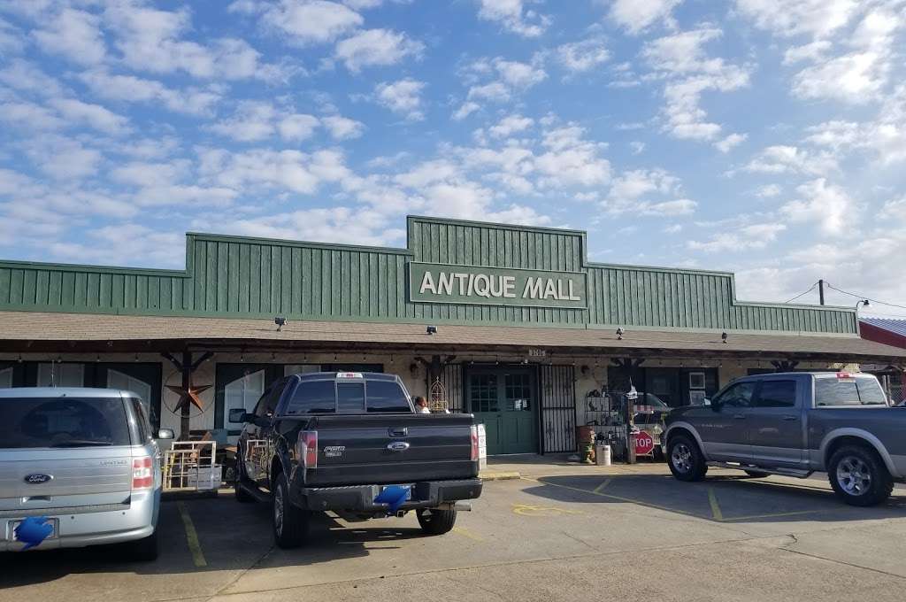 Conroe-Woodlands Antique Mall | 3700 South Loop 336 East, Conroe, TX 77301, USA | Phone: (936) 494-3934