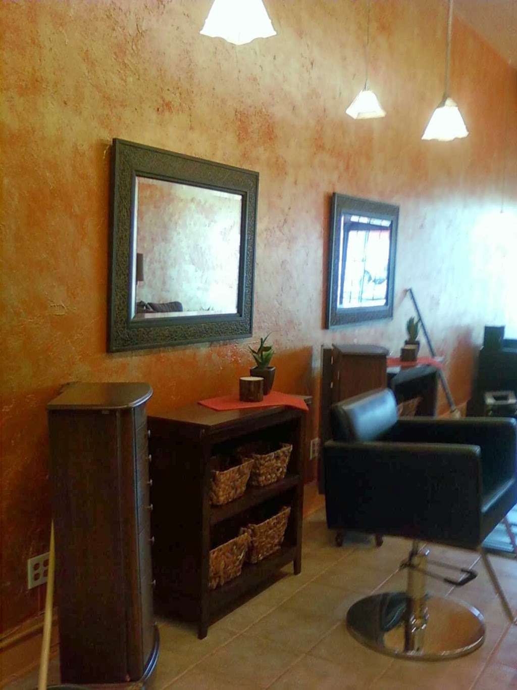 Studio Hairtique | 2603 W Martin Luther King Jr Blvd, Los Angeles, CA 90008, USA | Phone: (323) 381-8615