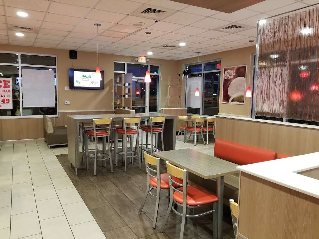 Burger King | S64W15924 Commerce Center Parkway, Muskego, WI 53150, USA | Phone: (414) 422-9596