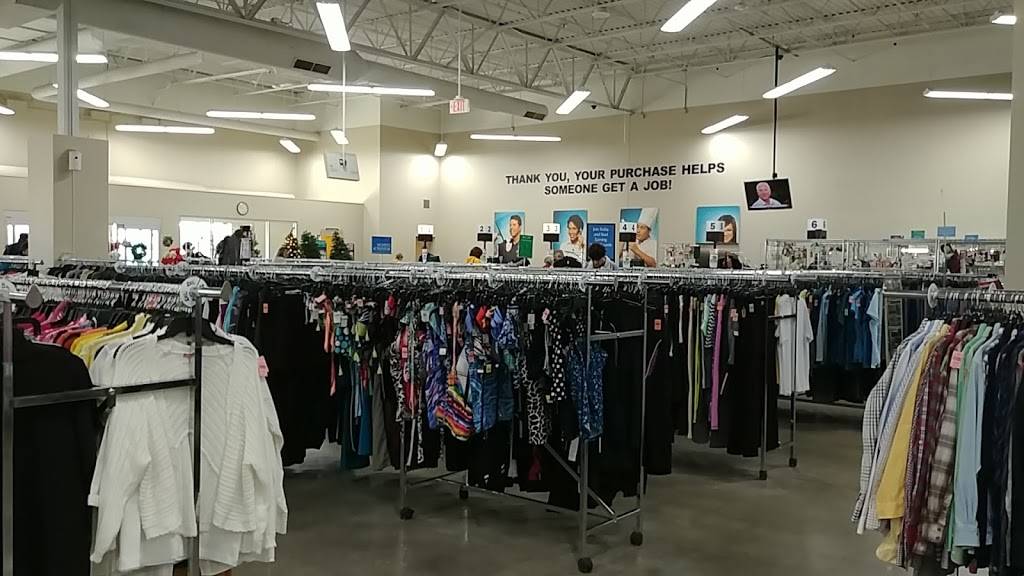 Goodwill Store & Donation Center | 1408 Summit Ave, Oconomowoc, WI 53066, USA | Phone: (262) 560-0249