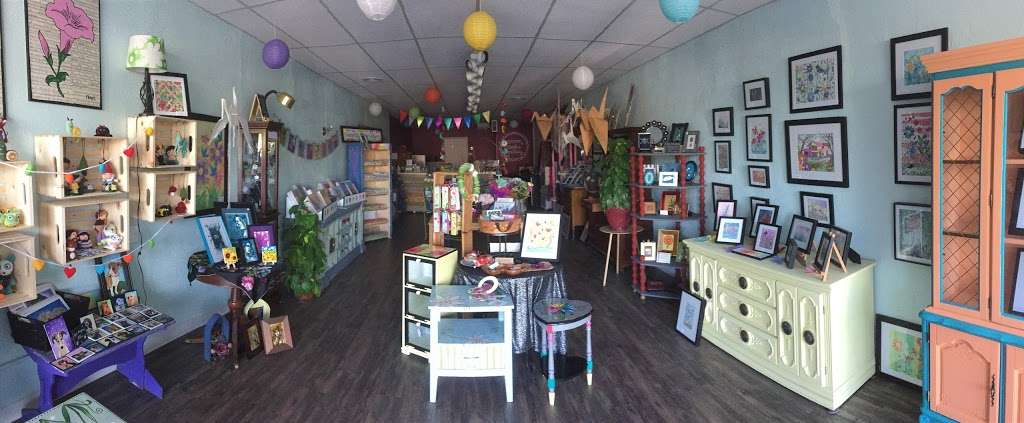 Moon Cookie Gallery | 285 S Schuyler Ave, Kankakee, IL 60901, USA | Phone: (815) 295-2997