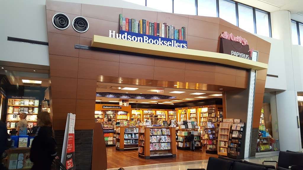 Hudsons Booksellers & Papyrus, Terminal C | Newark Liberty International Airport, Newark, NJ 07114