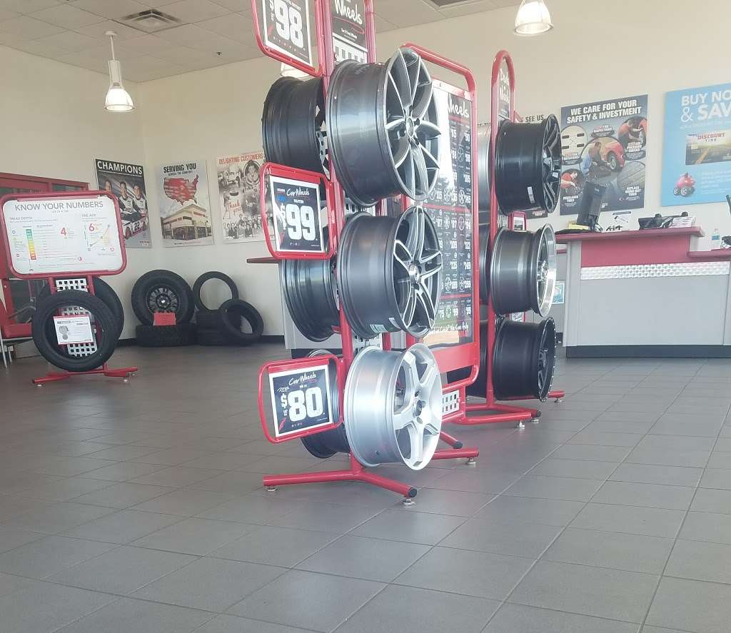 Discount Tire | 1145 Bloomingdale Rd, Glendale Heights, IL 60139, USA | Phone: (630) 784-8477