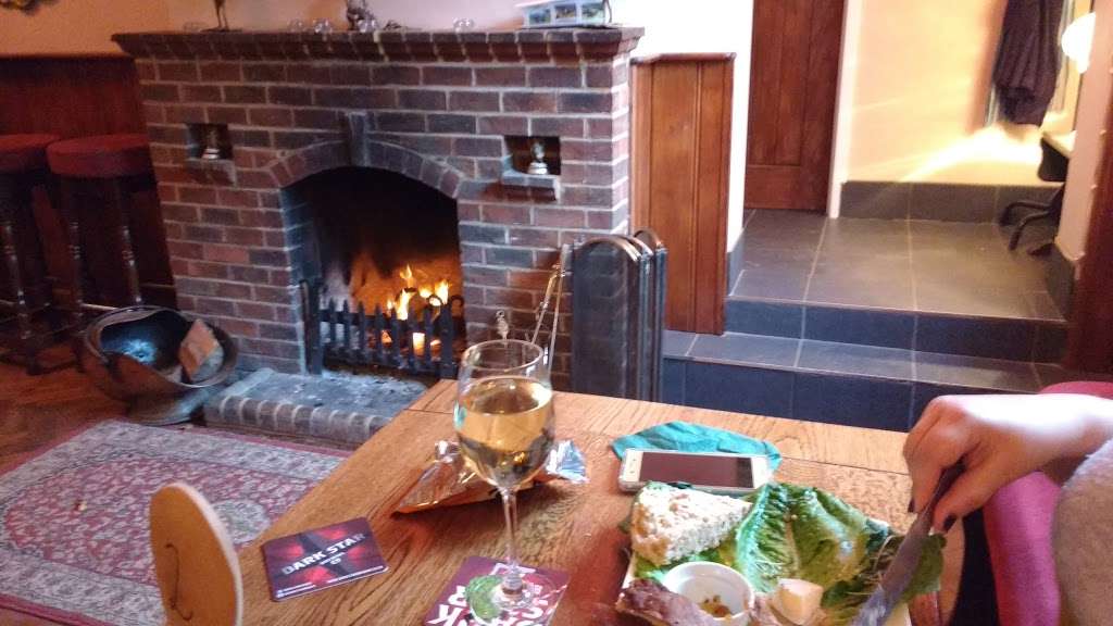 The Frog and Nightgown Pub and Tea Room | Wimland Road, Faygate, West Sussex, UK, Horsham RH12 4SS, UK | Phone: 01293 852764