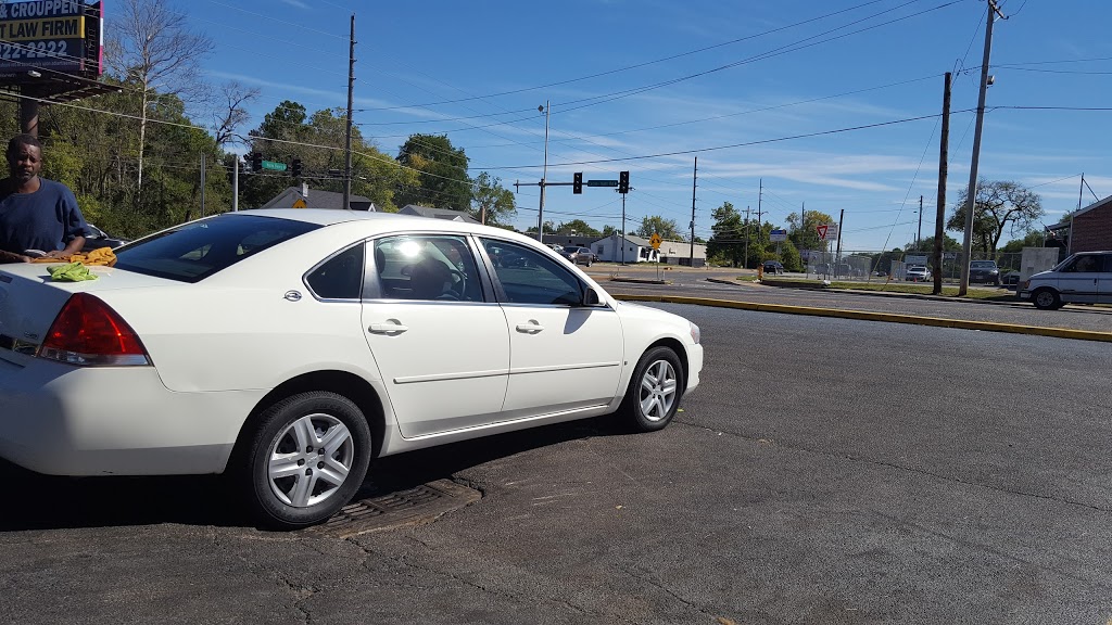 Hassan & Mr T Car Wash & Detail | 9845 Halls Ferry Road, St. Louis, MO 63136, USA | Phone: (314) 868-7676