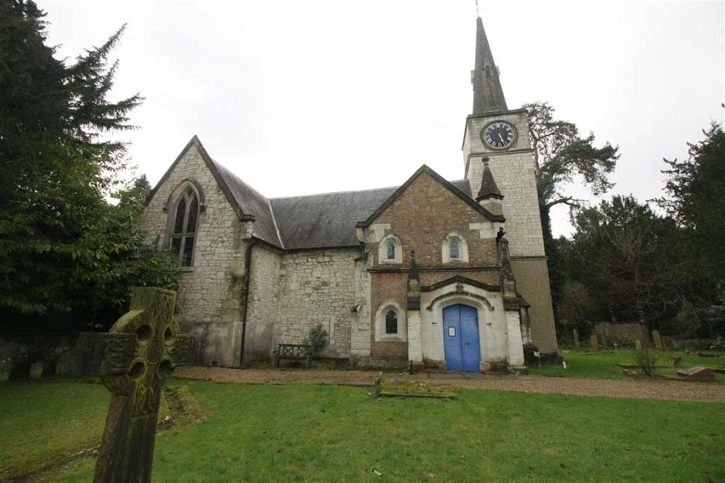Saint Andrews Church of England | Reigate RH2 0TD, UK