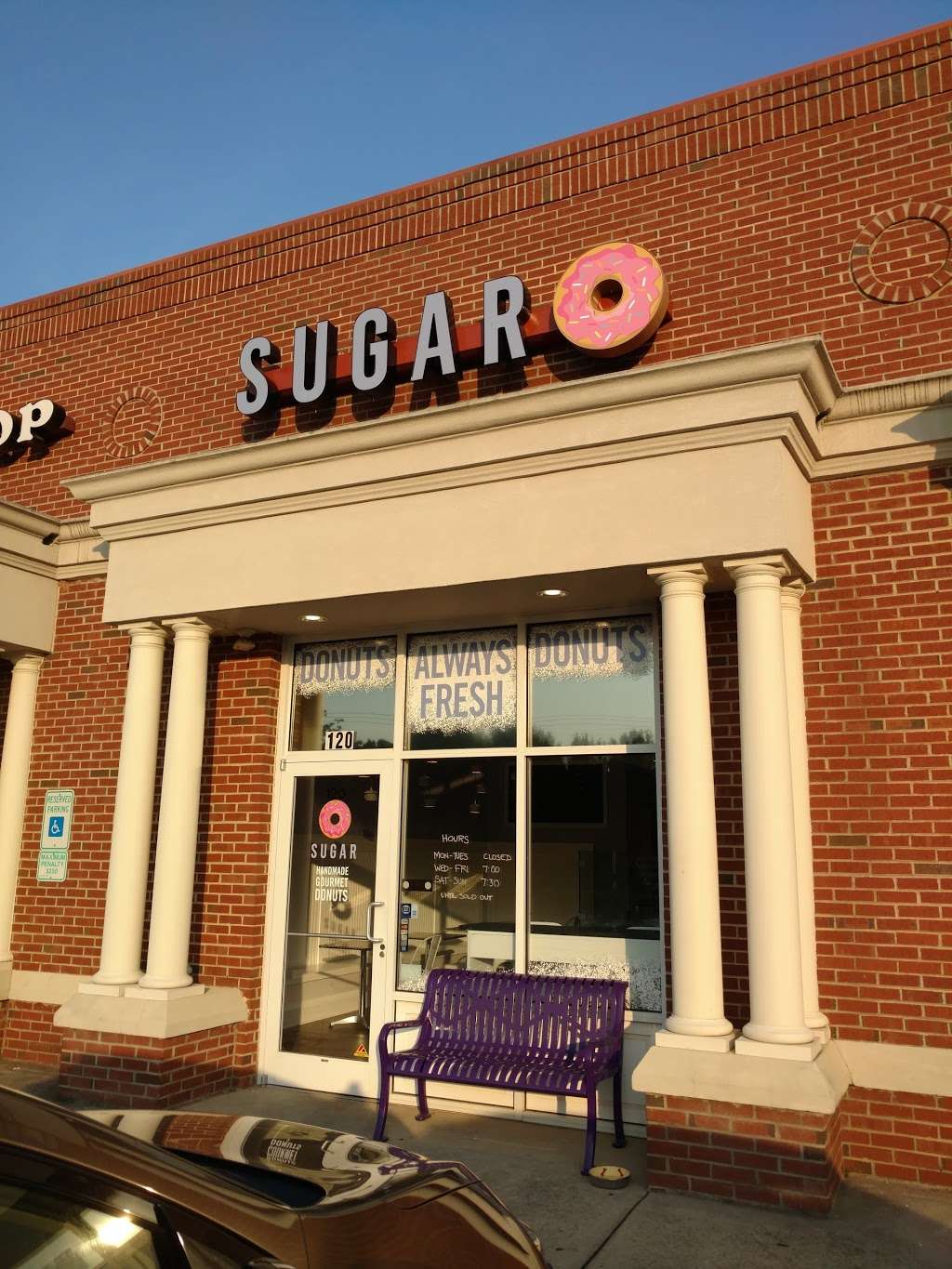 Sugar Donuts | 11914 Elm Ln ste 120, Charlotte, NC 28277, USA | Phone: (980) 214-1566