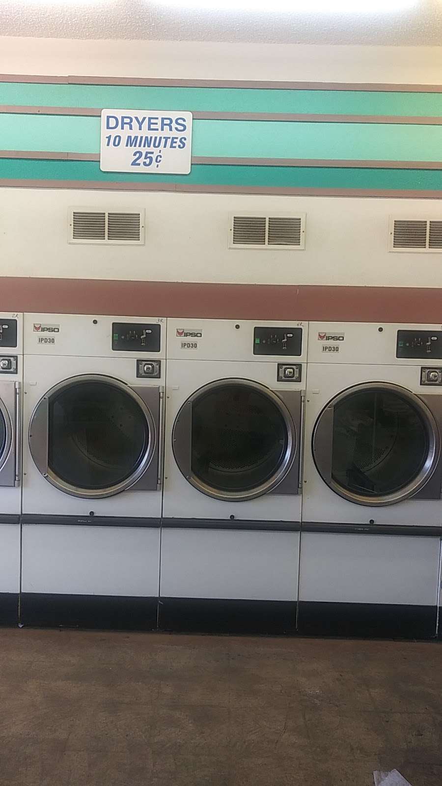 Laundromat | 201-217 Cananea St, Vista, CA 92084, USA