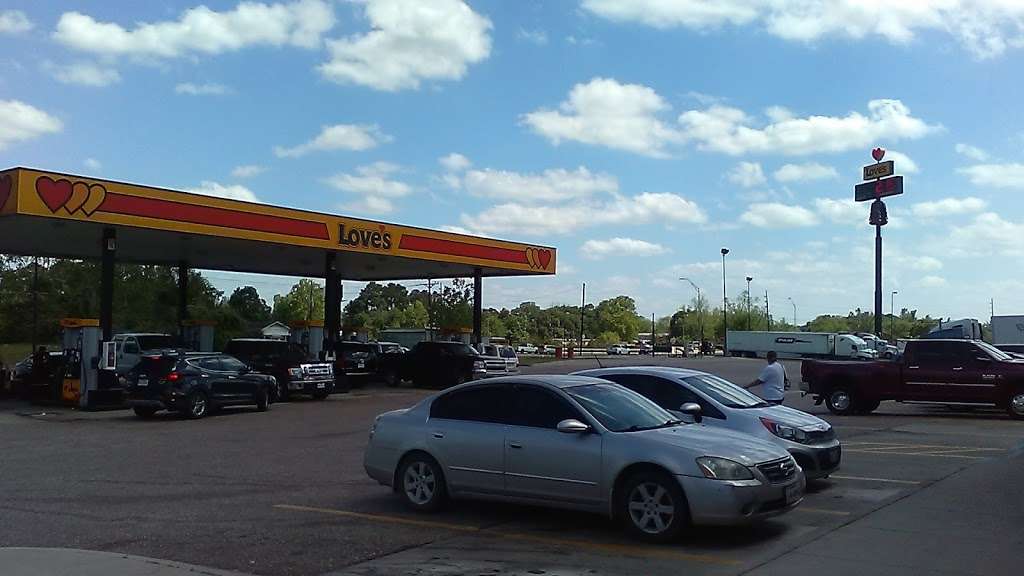 Loves Travel Stop | 107 FM 2025, Cleveland, TX 77328, USA | Phone: (281) 593-0239