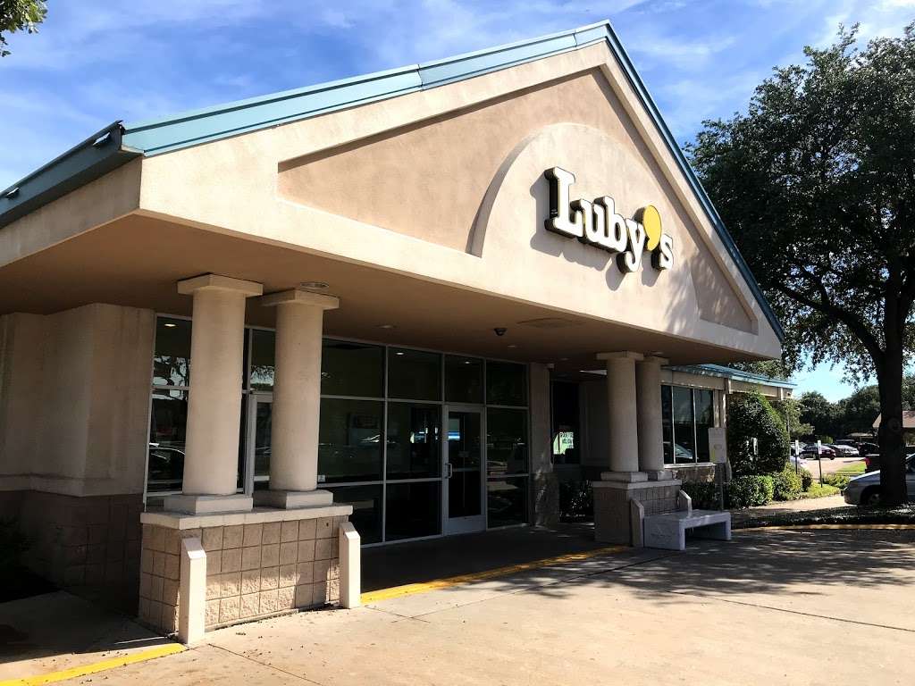 Lubys | 6221 E Mockingbird Ln, Dallas, TX 75214, USA | Phone: (214) 826-4400