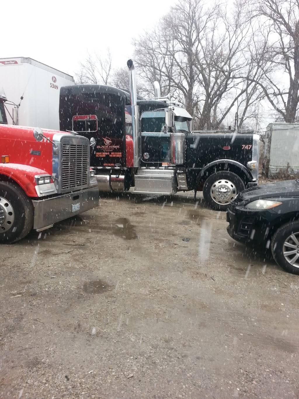 Carlisle Trucking Inc | 111 N B St, East St Louis, IL 62201 | Phone: (618) 875-9944