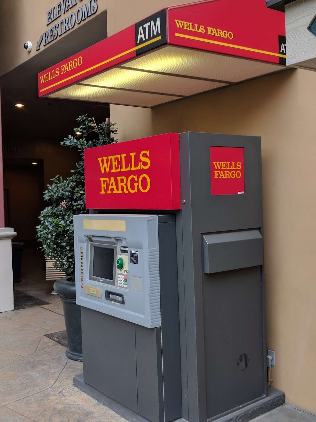 Wells Fargo ATM | 901 S Coast Dr, Costa Mesa, CA 92626, USA | Phone: (800) 869-3557