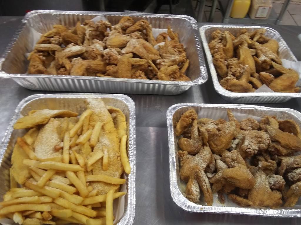 Hook fish and chicken | 5800 Hamilton Ave, Cincinnati, OH 45224 | Phone: (513) 541-0999