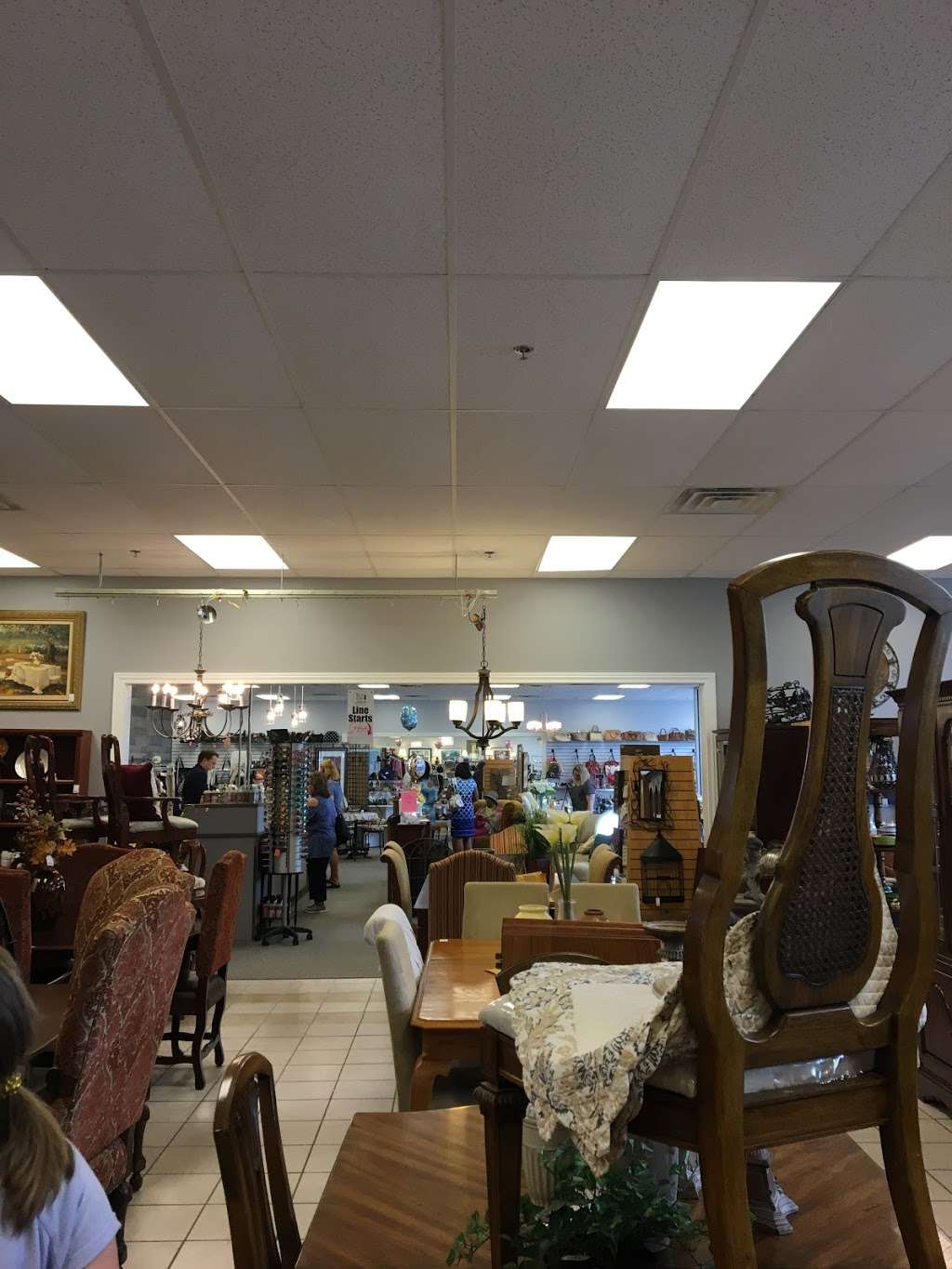 Your Best Friends Home Consignment Furniture and Home Decor | 3947 Algonquin Rd, Algonquin, IL 60102