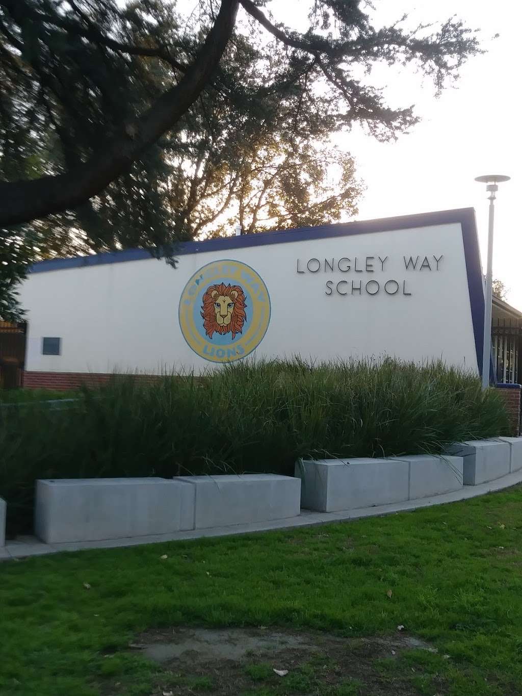 Longley Way Elementary School | 2601 Longley Way, Arcadia, CA 91007, USA | Phone: (626) 821-8357