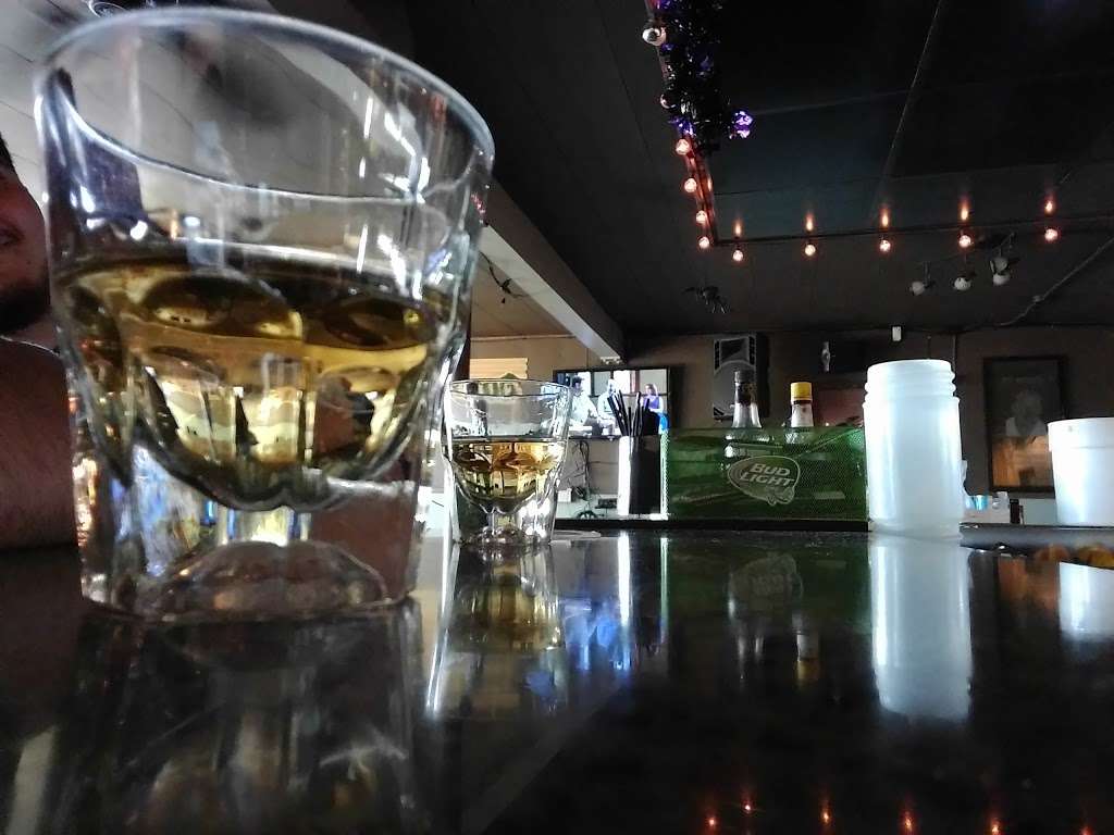 The Salty Frog Bar | 992 Palm Ave, Imperial Beach, CA 91932, USA | Phone: (619) 429-3764