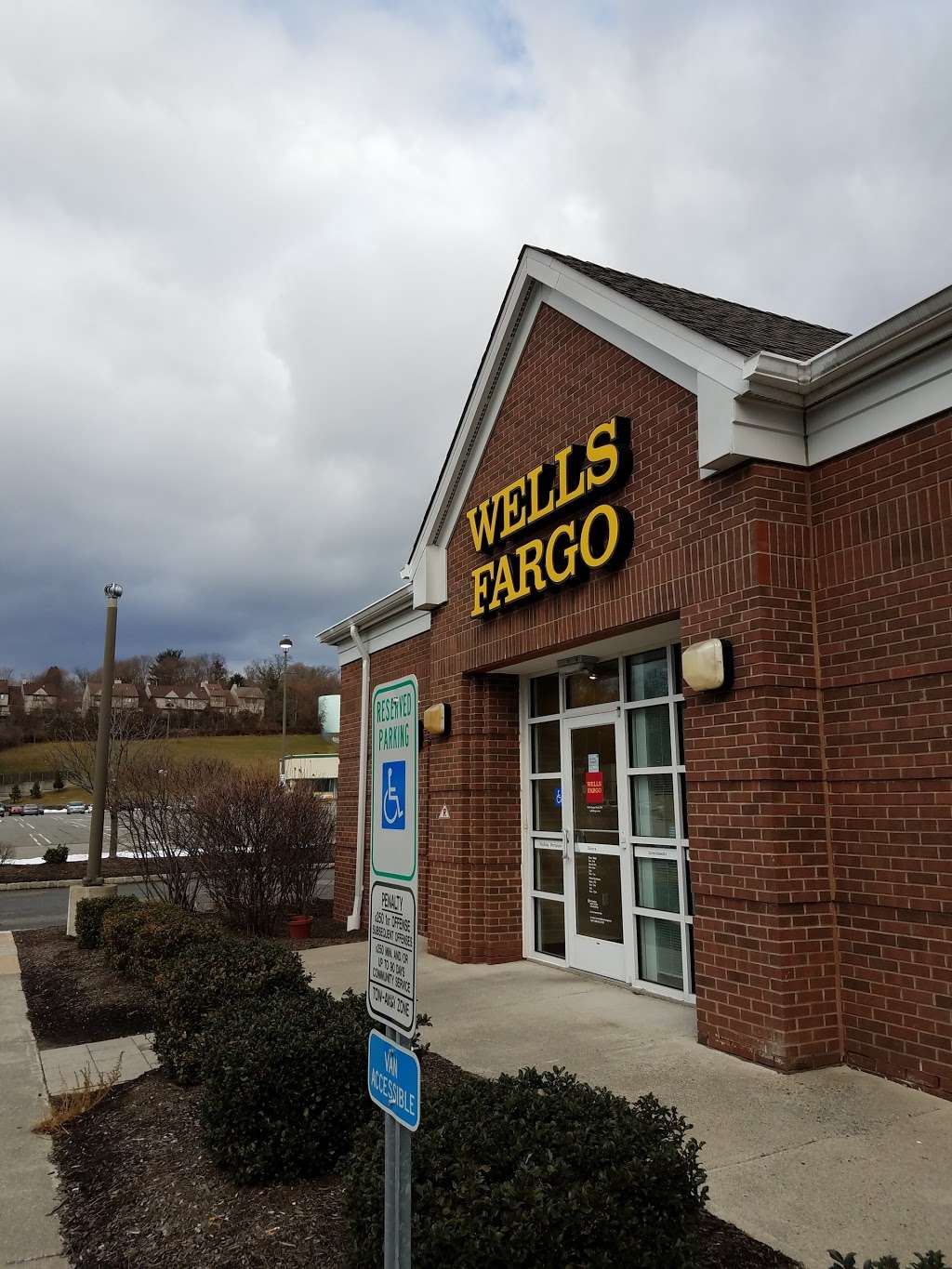 Wells Fargo Bank | 302 Wootton St, Boonton, NJ 07005, USA | Phone: (973) 257-4800