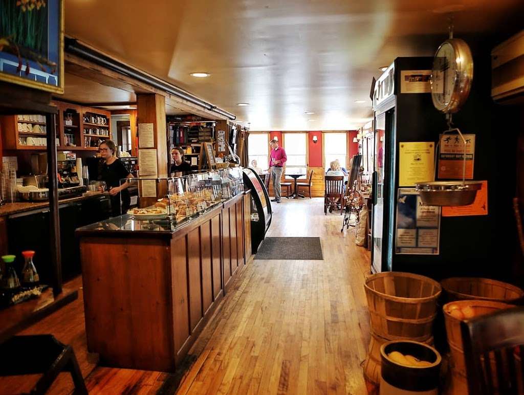 Waterwheel Café, Bakery & Bar | 150 Water St, Milford, PA 18337 | Phone: (570) 296-2383