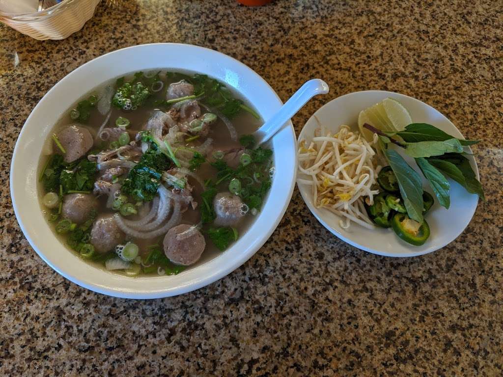 PHO FILET | 9910 TX-1604 Loop, San Antonio, TX 78254 | Phone: (210) 520-5630