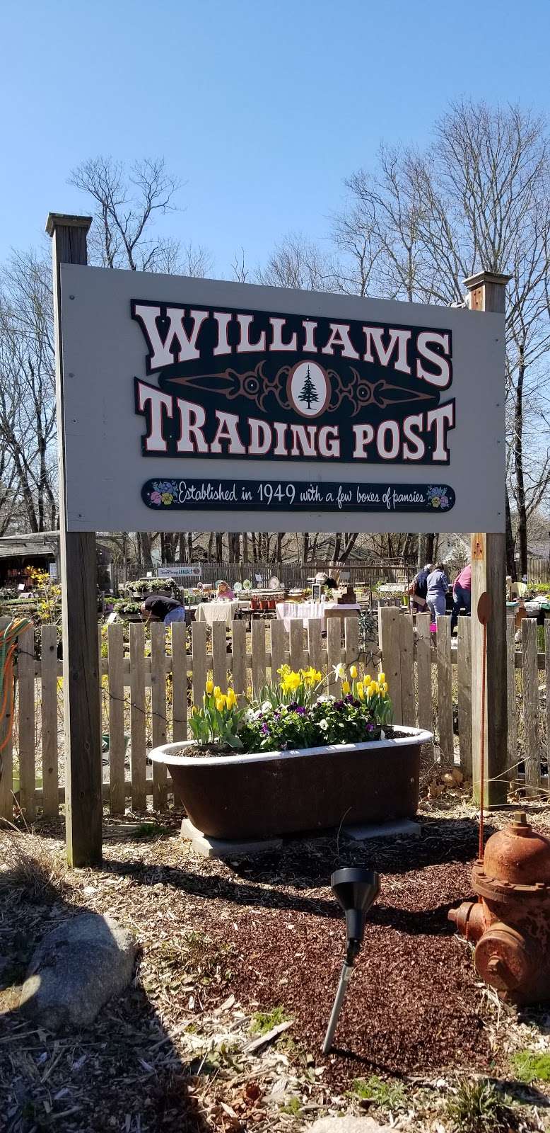 Williams Trading Post | 556 Wareham St, Middleborough, MA 02346, USA | Phone: (508) 947-1598