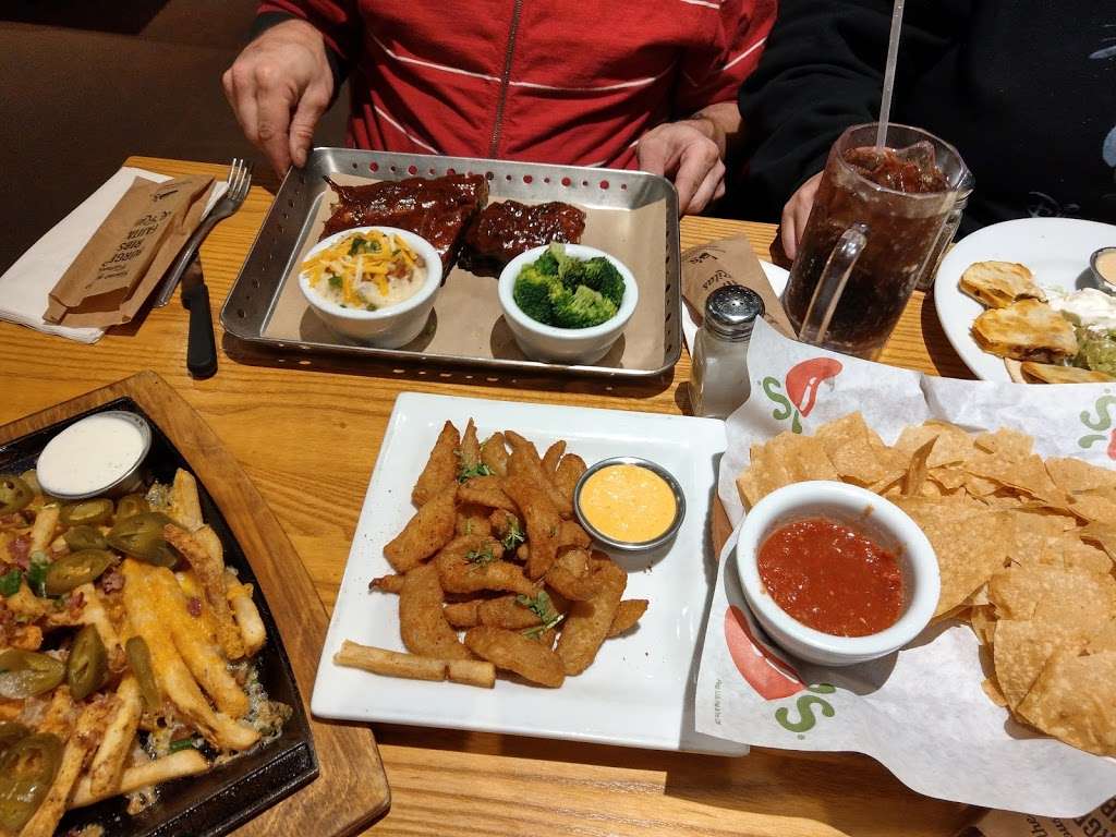 Chilis Grill & Bar | 107 Taunton St, Plainville, MA 02762 | Phone: (508) 695-5105