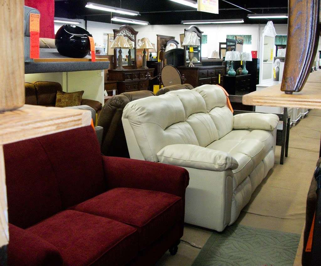 Smith Village Furniture Outlet | 31 N Main St, Jacobus, PA 17407, USA | Phone: (717) 428-1921 ext. 625