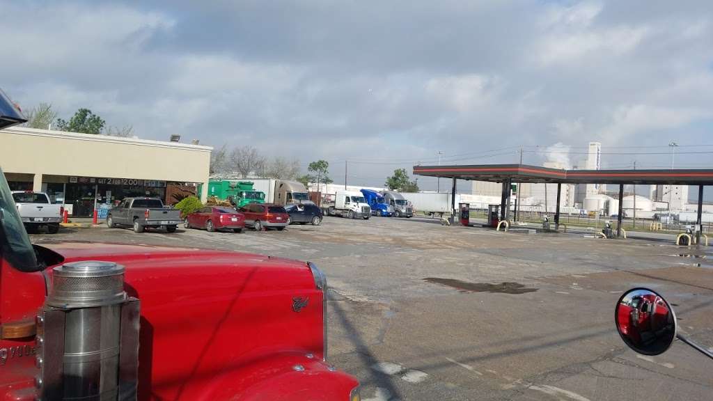 Texas Truck Stop | 8772 Market Street Road, Houston, TX 77029, USA | Phone: (713) 678-8949