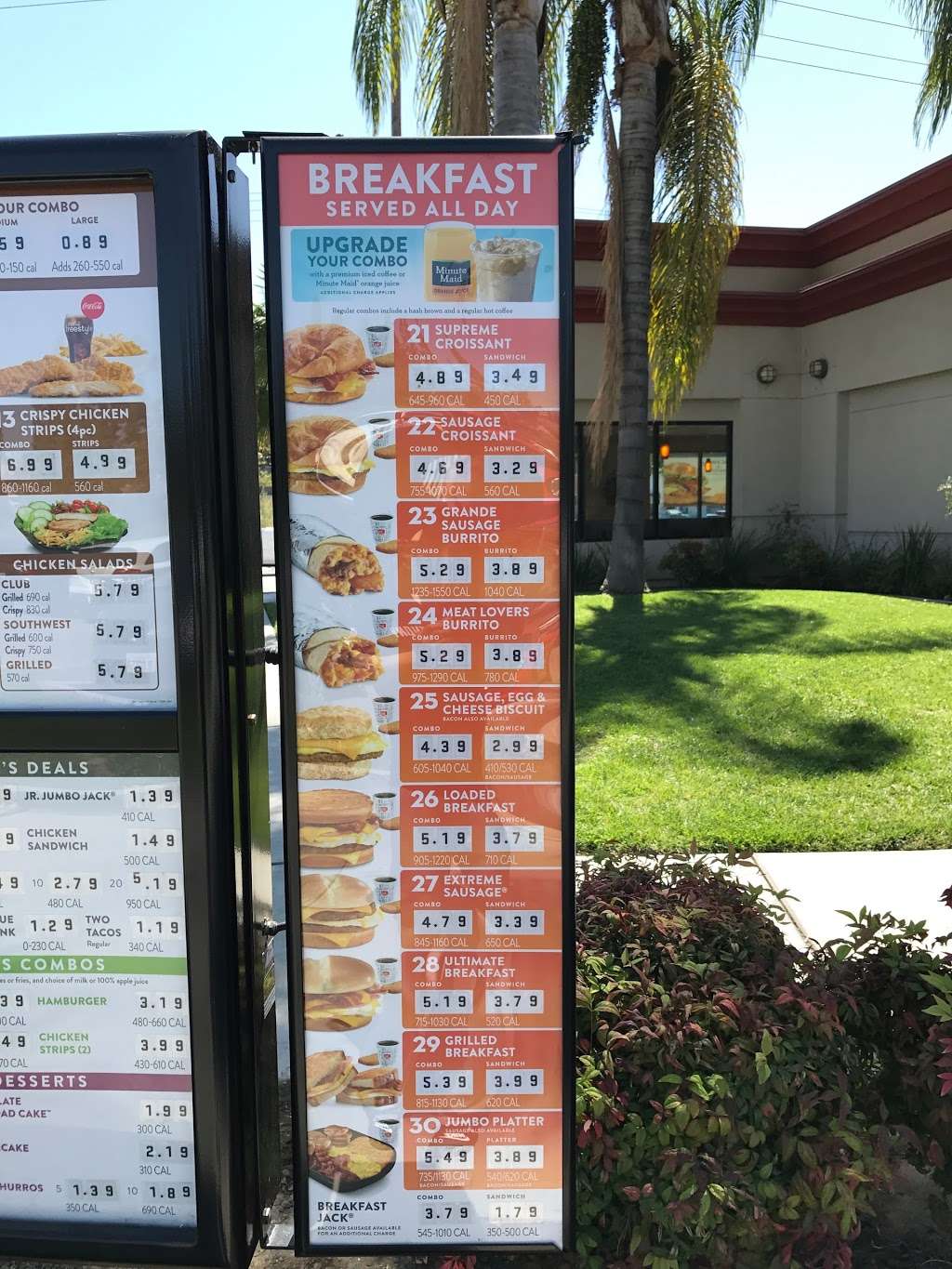 Jack in the Box | 13495 Beach Blvd, La Mirada, CA 90638, USA | Phone: (562) 902-2214