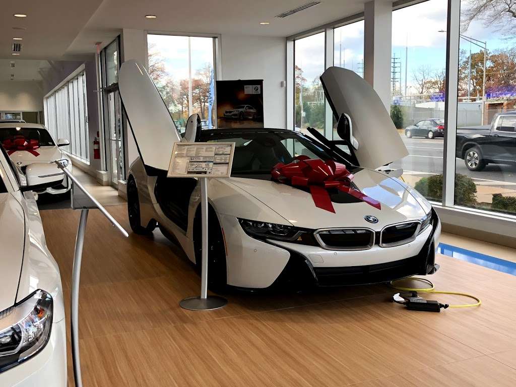 BMW of Freeport | 291 W Sunrise Hwy, Freeport, NY 11520, USA | Phone: (516) 208-2311