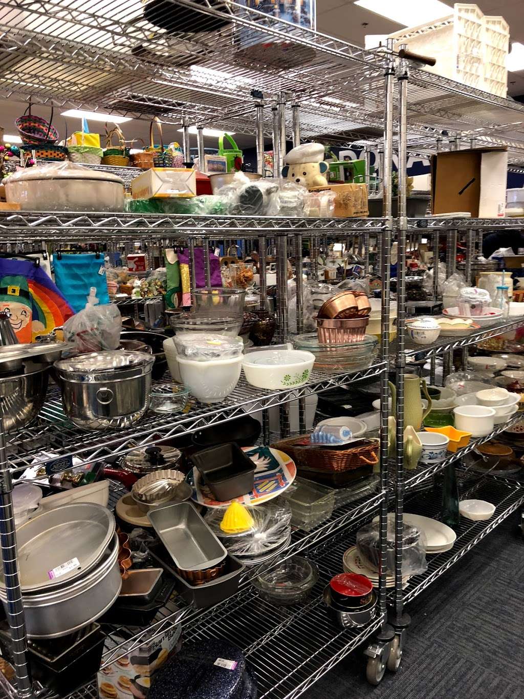 Goodwill & Donation Drop, 130 E Black Horse Pike Suite #504, Audubon, NJ 08106, USA