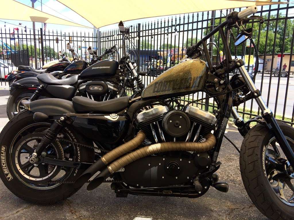 motocustom.culture | 3847 Culebra Rd, San Antonio, TX 78228, USA | Phone: (210) 420-2257