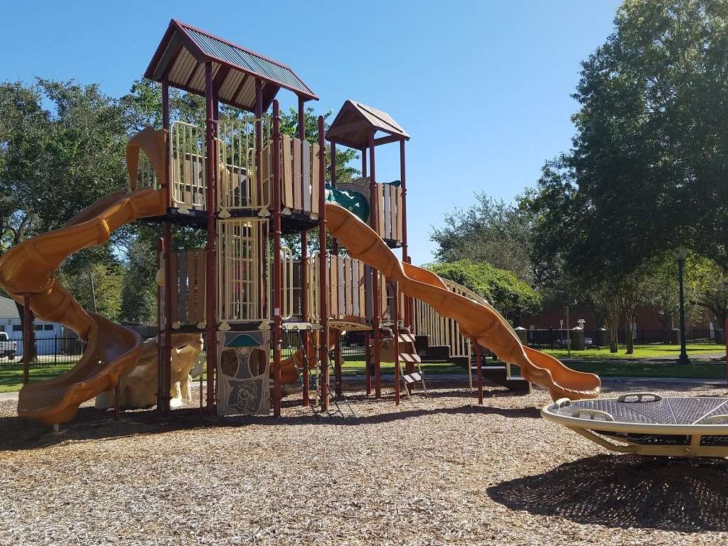 Walnut Park | 400 N. Walnut Street, Webster, TX 77598, USA | Phone: (281) 332-1826