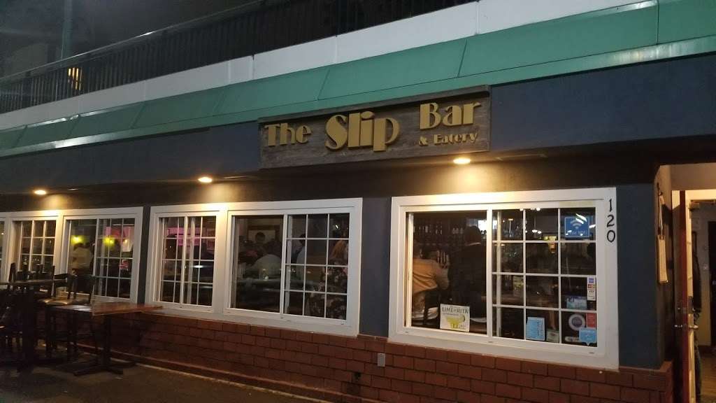 The Slip Bar and Eatery | 120 N International Boardwalk, Redondo Beach, CA 90277, USA | Phone: (310) 376-8910