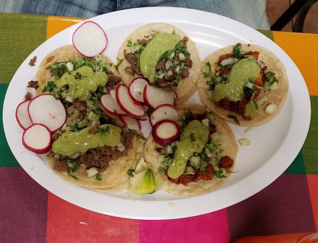 La Tapatia Tacos Y Tortas | 2100 N Rancho Ave, Colton, CA 92324, USA | Phone: (909) 332-7171