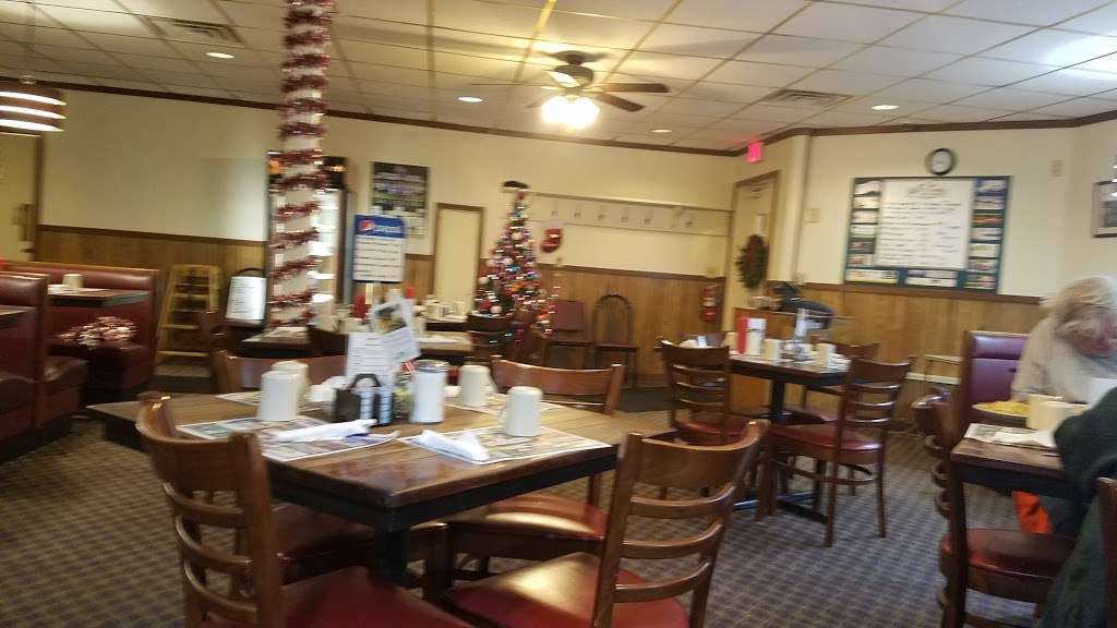 Main Street Family Restaurant | 123 W Main St, Palmyra, WI 53156, USA | Phone: (262) 495-4806