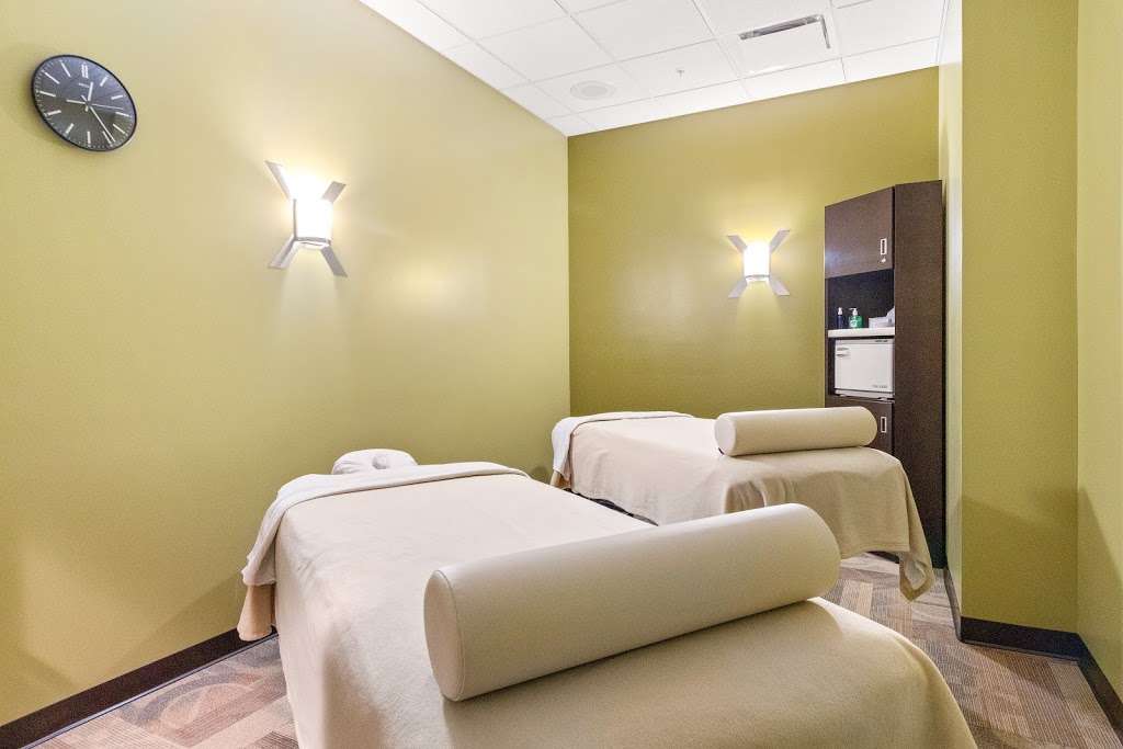 MassageLuXe - Lancaster | 1400 Gilbert Way #102, Lancaster, PA 17601, USA | Phone: (717) 431-6588