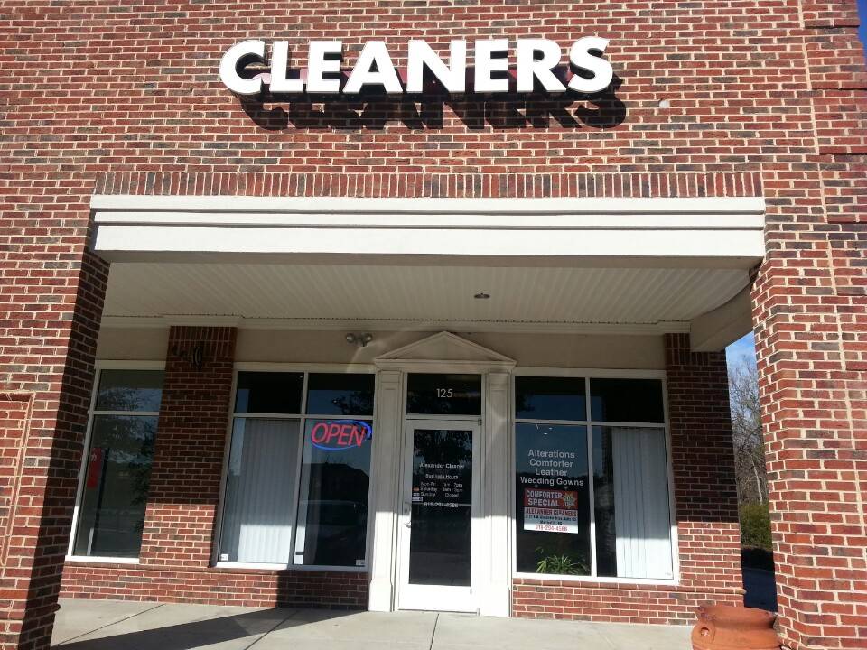 Alexander Cleaners 알렉산더 클리너즈 | 2121 T W Alexander Drive, Suite 125, Morrisville, NC 27560, USA | Phone: (919) 294-4586