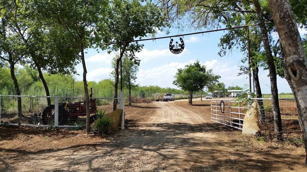 Somerset Rv Park | 8670 Rockport Rd, Von Ormy, TX 78073 | Phone: (210) 519-9138