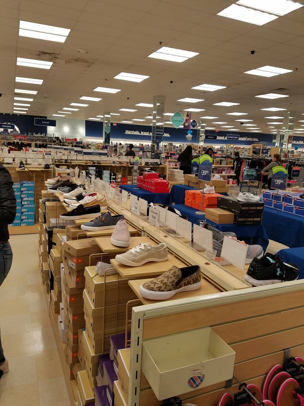 Marshalls | 5438 New Hope Commons Dr, Durham, NC 27707, USA | Phone: (919) 489-4884