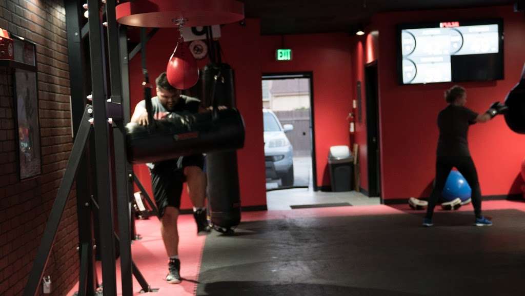 9Round 30 Minute Kickbox Workout Culver City | 11140 Washington Blvd, Culver City, CA 90232, USA | Phone: (310) 751-0673