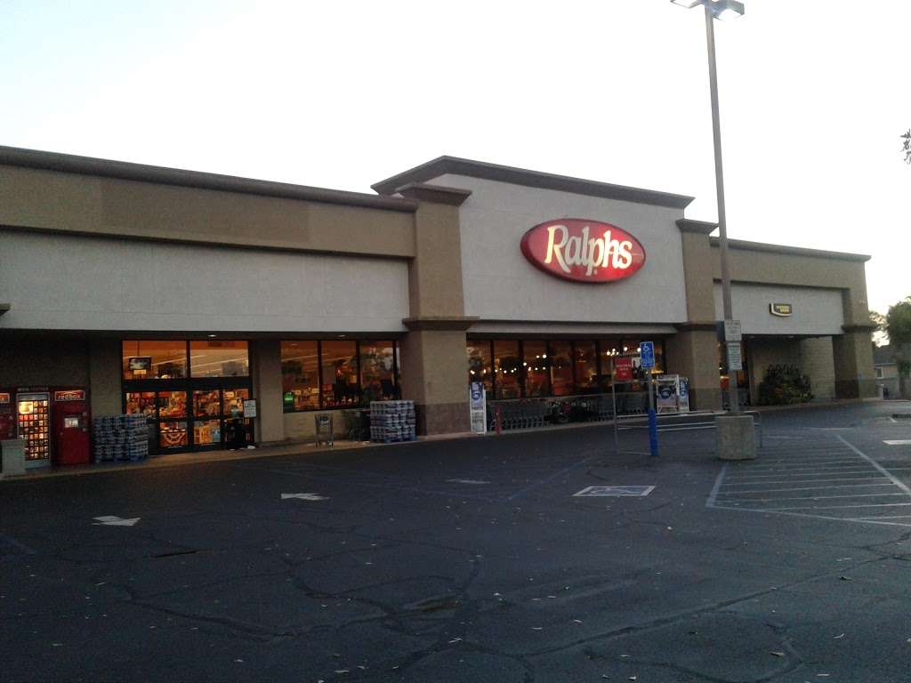 Ralphs | 5951 Del Amo Blvd, Lakewood, CA 90713, USA | Phone: (562) 867-7282