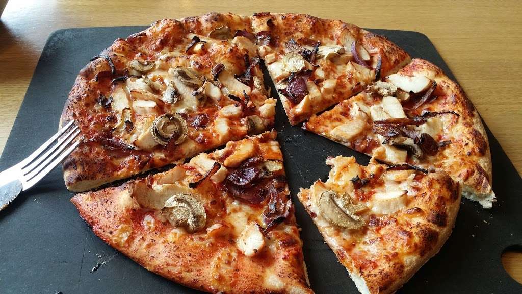 Pizza Hut Restaurants | Bugsbys Way, Unit 2, Cinema Development, London SE10 0QJ, UK | Phone: 020 8858 6595