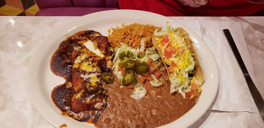 Chuys | 15610 South La Grange Road, Orland Park, IL 60462 | Phone: (708) 403-5334