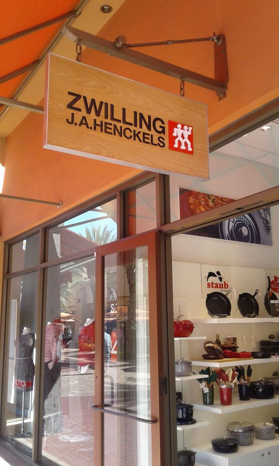 Zwilling J.A. Henckels | Suite 575, Commerce, CA 90040, USA | Phone: (323) 597-1421