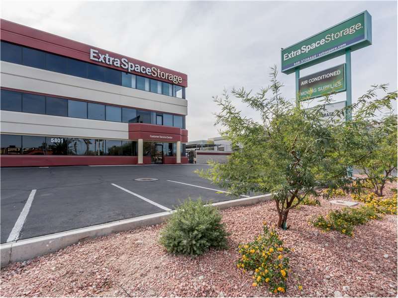 Extra Space Storage | 5801 W Charleston Blvd, Las Vegas, NV 89146, USA | Phone: (702) 870-5212