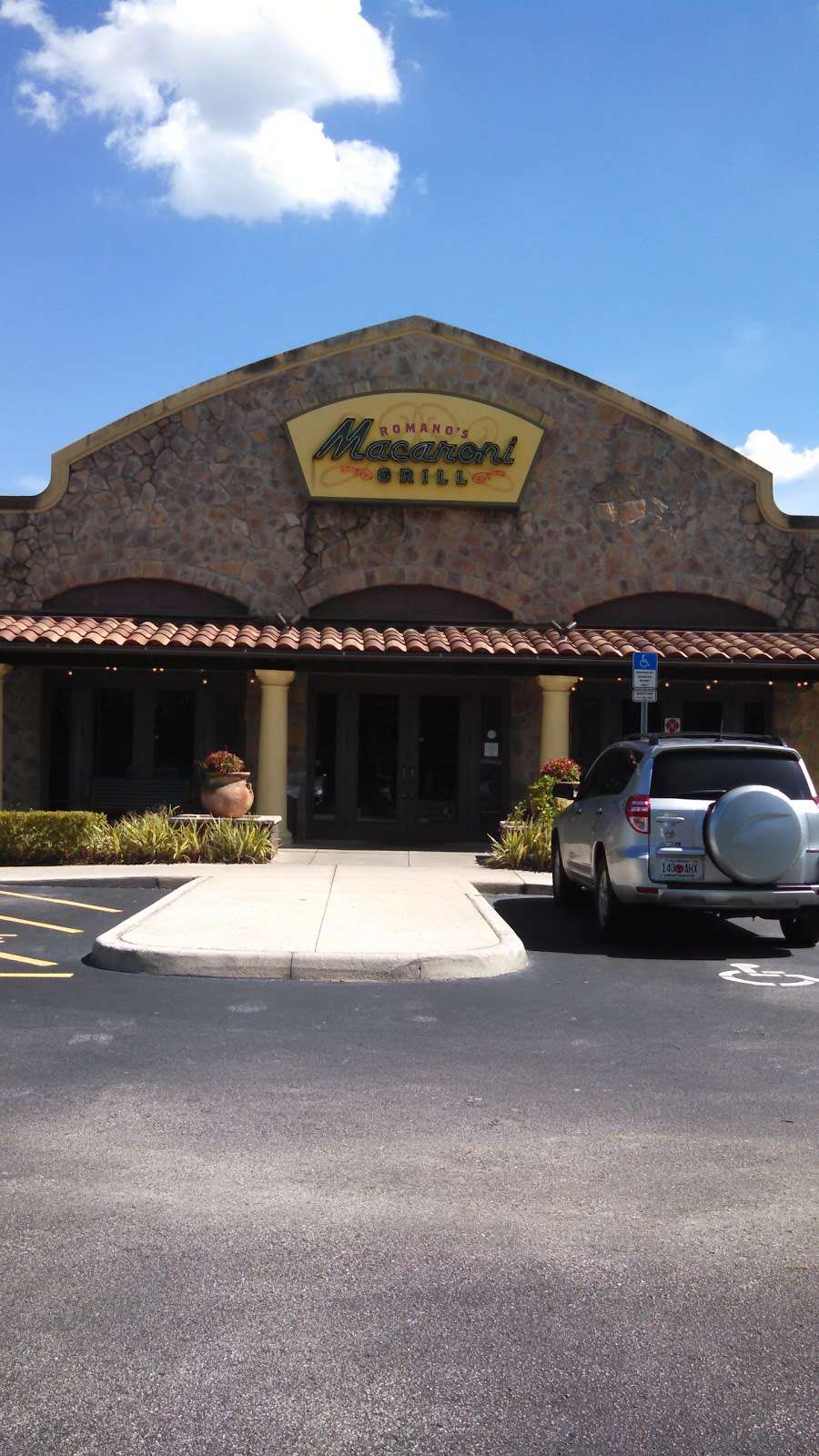 Romanos Macaroni Grill | 7123 Red Bug Lake Rd, Oviedo, FL 32765 | Phone: (407) 365-4405