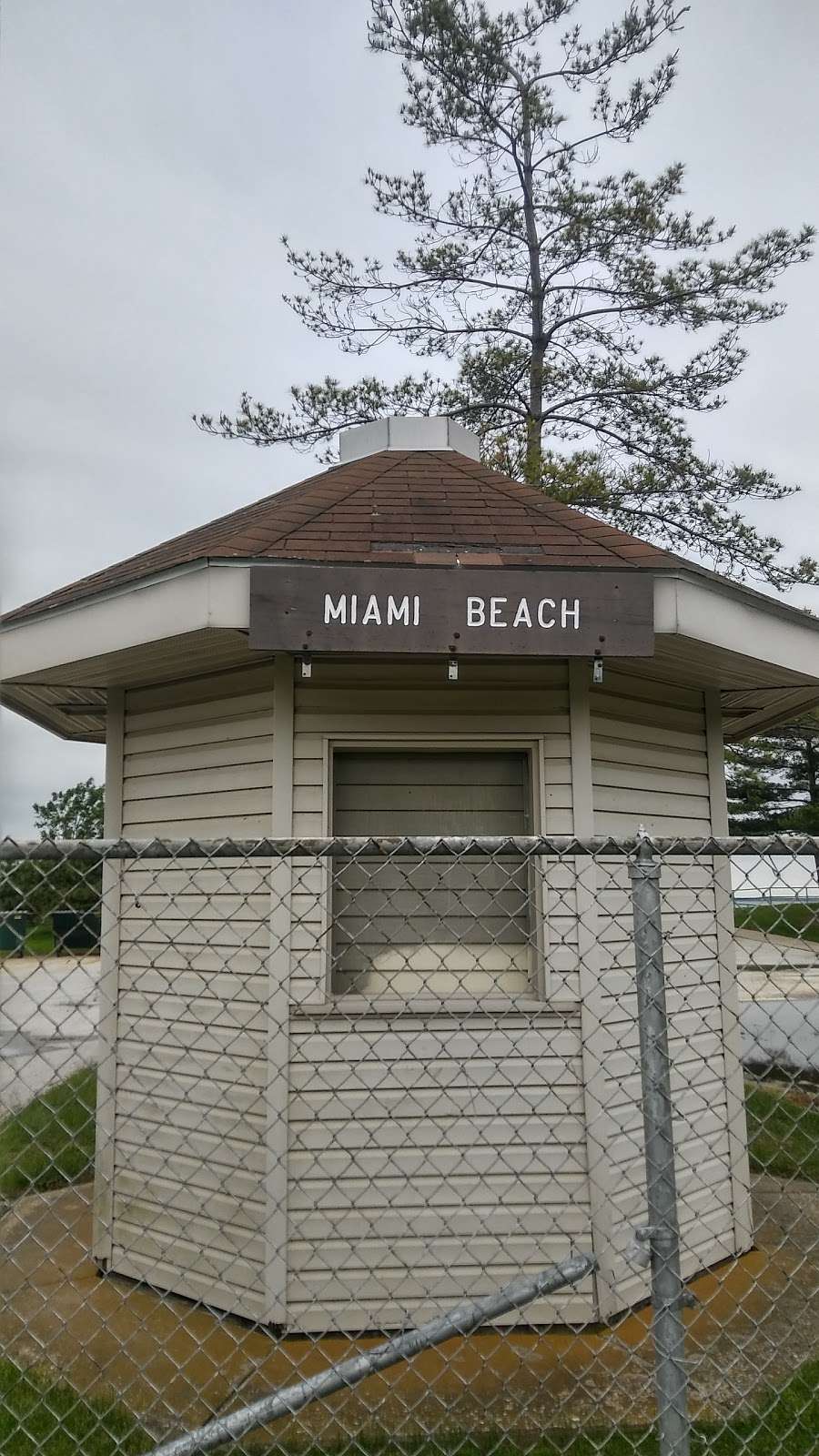 Miami Beach Park | 4001 Bay Dr, Middle River, MD 21220 | Phone: (410) 887-2818