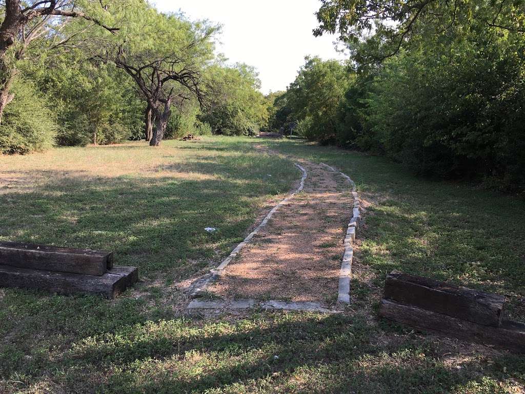 Garvin Memorial Cemetery | 4000 W Northwest Hwy, Dallas, TX 75220